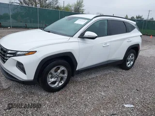 2023 Hyundai Tucson SEL z VIN 5NMJBCAE3PH214971, wystawiony jako IAAI lot #42014930 z przebiegiem 13 025 mil mil oraz . Historia ofert i sprzedaży dostępna na DreamBid. Obrazek 2.