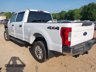 2019 Ford F-250 XL z VIN 1FT7W2BT4KEE35979, wystawiony jako IAAI lot #42140207 z przebiegiem 87 519 mil mil oraz . Historia ofert i sprzedaży dostępna na DreamBid. Obrazek 3.