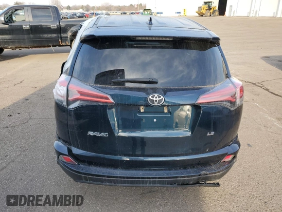 2017 Toyota RAV4 LE z VIN 2T3ZFREV7HW395560, wystawiony jako Copart lot #79673704 z przebiegiem 78 678 mil mil oraz Szkoda całkowita • Salvage title. Historia ofert i sprzedaży dostępna na DreamBid. Obrazek 6.