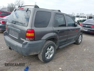 2005 Ford Escape XLT with VIN 1FMYU03155KB15647, listed as a IAAI auction lot 41865555 with 1 mi miles. Bid and sale history available at carsss.com. Image 4.