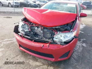 2014 Toyota Camry L with VIN 4T4BF1FK3ER435781, listed as a IAAI auction lot 41882265 with 28,509 mi miles. Bid and sale history available at carsss.com. Image 6.