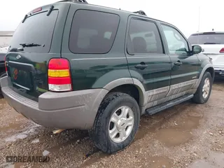 2002 Ford Escape XLT Choice with VIN 1FMYU03122KD02307, listed as a IAAI auction lot 41796242 with 1 mi miles. Bid and sale history available at carsss.com. Image 4.