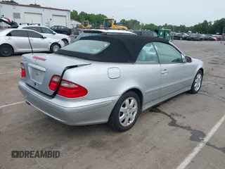 2003 Mercedes-Benz CLK 320 z VIN WDBLK65G73T140340, wystawiony jako IAAI lot #42167129 z przebiegiem 91 618 mil mil oraz . Historia ofert i sprzedaży dostępna na DreamBid. Obrazek 4.