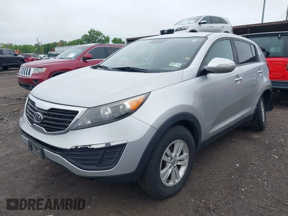 2011 Kia Sportage LX z VIN KNDPB3A24B7099054, wystawiony jako IAAI lot #42358614 z przebiegiem 211 143 mil mil oraz . Historia ofert i sprzedaży dostępna na DreamBid. Obrazek 2.