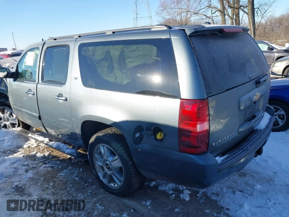 2008 Chevrolet Suburban LTZ with VIN 3GNFK16338G159735, listed as a IAAI auction lot 41289729 with 341,631 mi miles. Bid and sale history available at carsss.com. Image 3.