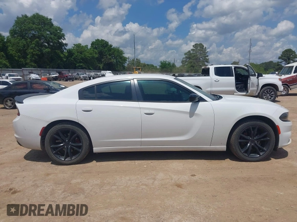 2016 Dodge Charger SXT with VIN 2C3CDXHG1GH174892, listed as a IAAI auction lot 42096098 with 244,598 mi miles and . Bid and sale history available at carsss.com. Image 13.