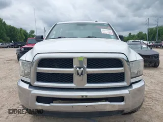 2018 Ram 2500 Tradesman with VIN 3C6UR5HJ1JG403796, listed as a IAAI auction lot 42172033 with 163,752 mi miles and . Bid and sale history available at DreamBid. Image 6.