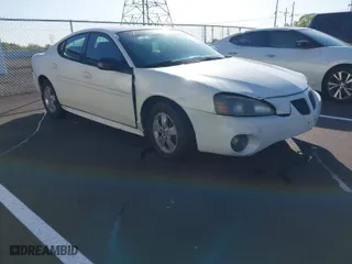 2008 Pontiac Grand Prix with VIN 2G2WP552481171593, listed as a IAAI auction lot 41985212 with 180,441 mi miles. Bid and sale history available at carsss.com. Image 1.