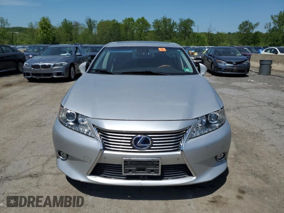 2014 Lexus ES 300h z VIN JTHBW1GG5E2051021, wystawiony jako Copart lot #56654705 z przebiegiem Nie podano mil oraz Szkoda całkowita • Salvage title. Historia ofert i sprzedaży dostępna na DreamBid. Obrazek 5.