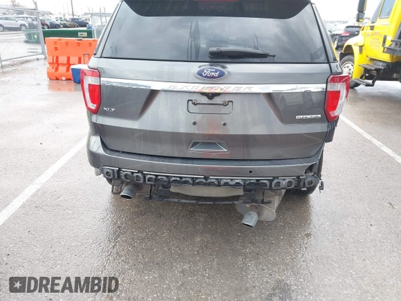2016 Ford Explorer XLT with VIN 1FM5K7D87GGB32338, listed as a IAAI auction lot 41901509 with 89,304 mi miles. Bid and sale history available at carsss.com. Image 6.