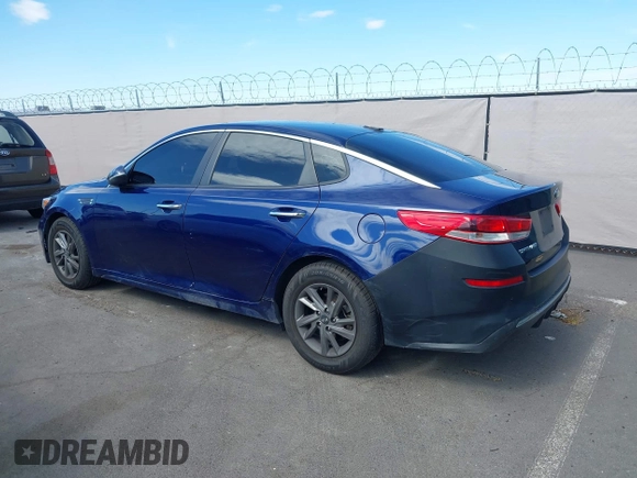 2020 Kia Optima LX с VIN 5XXGT4L3XLG386786, выставлен на аукционе IAAI как лот 42121288 с пробегом 109 213 миль миль и . История ставок и продаж доступна на DreamBid. Изображение 3.
