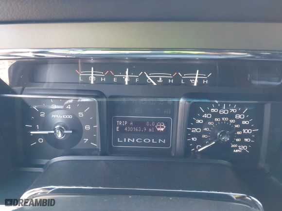2012 Lincoln Navigator with VIN 5LMJJ2H51CEL08839, listed as a IAAI auction lot 41921925 with 430,163 mi miles. Bid and sale history available at carsss.com. Image 7.