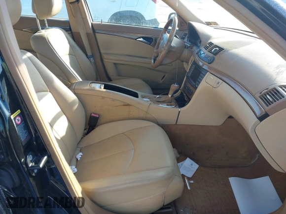 2007 Mercedes-Benz E-Class 3.5L with VIN WDBUF87X37X223280, listed as a IAAI auction lot 41379149 with 203,957 mi miles. Bid and sale history available at carsss.com. Image 5.