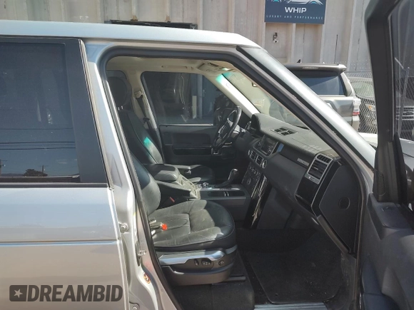 2011 Land Rover Range Rover HSE with VIN SALME1D46BA356397, listed as a Copart auction lot 60637585 with 105,160 mi miles and Clean title. Bid and sale history available at DreamBid. Image 5.