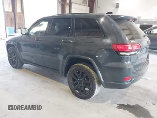 2017 Jeep Grand Cherokee Laredo with VIN 1C4RJFAG2HC786171, listed as a IAAI auction lot 40746519 with 166,136 mi miles. Bid and sale history available at carsss.com. Image 3.