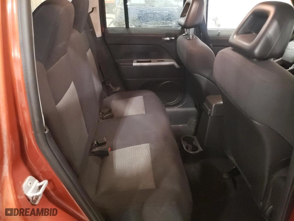 2008 Jeep Patriot Sport with VIN 1J8FF28W48D660648, listed as a Copart auction lot 49419305 with 135,884 mi miles and Salvage Title. Bid and sale history available at carsss.com. Image 11.