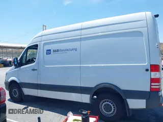 2017 Mercedes-Benz Sprinter Cargo Worker with VIN WD3PE7CD6HP570525, listed as a IAAI auction lot 42096771 with 276,337 mi miles. Bid and sale history available at carsss.com. Image 14.