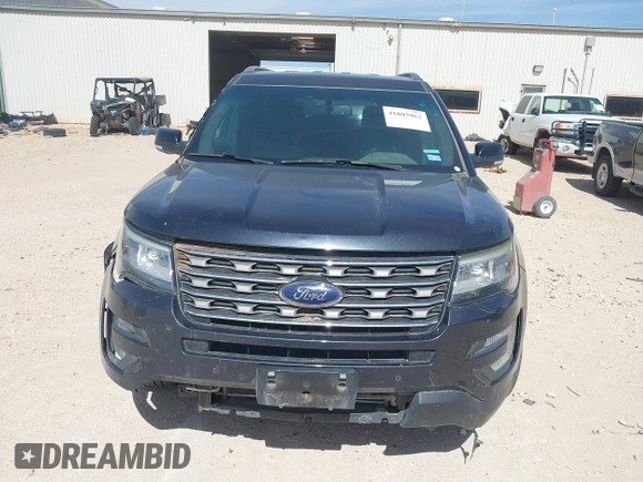 2017 Ford Explorer XLT with VIN 1FM5K7D8XHGA75280, listed as a IAAI auction lot 41805962 with 114,633 mi miles and . Bid and sale history available at carsss.com. Image 13.