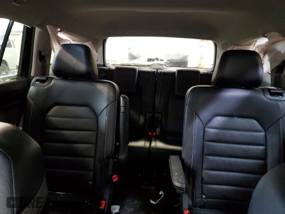 2022 Volkswagen Atlas SEL with VIN 1V2BR2CAXNC537557, listed as a Copart auction lot 44645335 with 48,374 mi miles and Salvage title. Bid and sale history available at DreamBid. Image 10.