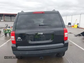 2014 Jeep Patriot Sport with VIN 1C4NJRBBXED879285, listed as a IAAI auction lot 41944152 with 103,676 mi miles. Bid and sale history available at carsss.com. Image 17.