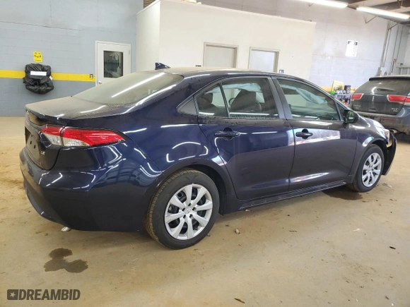 2022 Toyota Corolla LE with VIN 5YFEPMAE4NP297760, listed as a Copart auction lot 46617915 with 54,066 mi miles and Salvage Title. Bid and sale history available at carsss.com. Image 3.