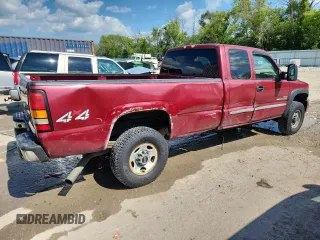2006 GMC Sierra 2500HD Work Truck with VIN 1GTHK29D66E223055, listed as a Copart auction lot 62826635 with 355,735 mi miles and Non repairable. Bid and sale history available at DreamBid. Image 3.