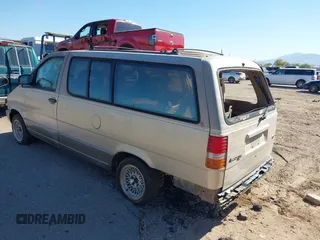 1992 Ford Aerostar with VIN 1FMDA31XXNZB36114, listed as a IAAI auction lot 41873163 with 209,452 mi miles. Bid and sale history available at carsss.com. Image 3.