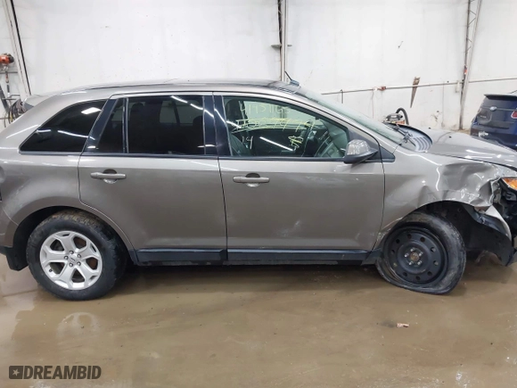 2014 Ford Edge SEL with VIN 2FMDK4JC3EBB11414, listed as a IAAI auction lot 41951165 with 224,128 mi miles. Bid and sale history available at carsss.com. Image 13.