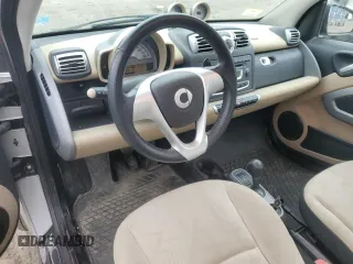 2008 Smart fortwo Pure z VIN WMEEJ31XX8K195221, wystawiony jako Copart lot #57217555 z przebiegiem 54 525 mil mil oraz Tytuł czysty. Historia ofert i sprzedaży dostępna na DreamBid. Obrazek 8.