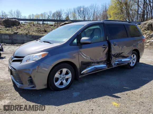 2019 Toyota Sienna LE Auto Access Seat with VIN 5TDKZ3DC5KS008521, listed as a Copart auction lot 53512695 with 147,488 mi miles and Salvage title. Bid and sale history available at DreamBid. Image 1.