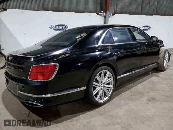 2021 Bentley Flying Spur W12 with VIN SCBBB6ZGXMC084793, listed as a Copart auction lot 68088044 with 72 mi miles and Salvage Title. Bid and sale history available at DreamBid. Image 3.