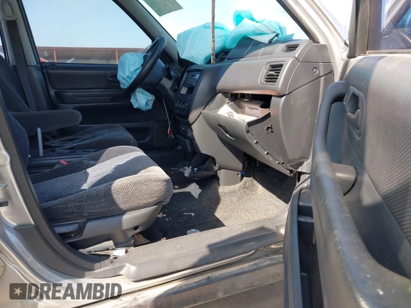 2001 Honda CR-V LX with VIN JHLRD28481S008385, listed as a IAAI auction lot 41863464 with 140,949 mi miles. Bid and sale history available at carsss.com. Image 5.