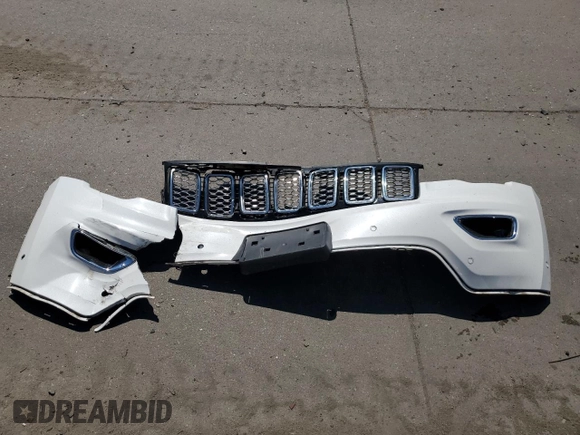 2020 Jeep Grand Cherokee High Altitude с VIN 1C4RJFCT3LC284756, выставлен на аукционе Copart как лот 64639475 с пробегом 58 795 миль миль и Списание • Salvage title. История ставок и продаж доступна на DreamBid. Изображение 13.