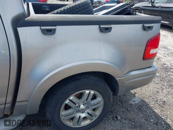 2008 Ford Explorer Sport Trac Limited z VIN 1FMEU53E98UA30872, wystawiony jako IAAI lot #42141954 z przebiegiem 490 770 mil mil oraz . Historia ofert i sprzedaży dostępna na DreamBid. Obrazek 21.