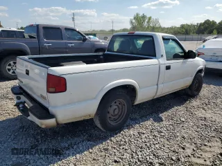 2003 GMC Sonoma SLS with VIN 1GTCS14H538264821, listed as a Copart auction lot 68917714 with 177,973 mi miles and Salvage Title. Bid and sale history available at carsss.com. Image 3.