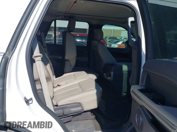 2019 Ford Expedition XLT с VIN 1FMJU1HT3KEA12044, выставлен на аукционе IAAI как лот 41601681 с пробегом 143 194 миль миль и . История ставок и продаж доступна на DreamBid. Изображение 8.