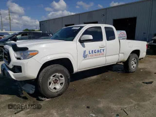 2022 Toyota Tacoma SR z VIN 3TYRZ5CN9NT020581, wystawiony jako Copart lot #53743095 z przebiegiem 70 833 mil mil oraz Szkoda całkowita • Salvage title. Historia ofert i sprzedaży dostępna na DreamBid. Obrazek 1.