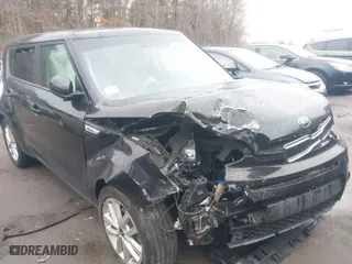 2019 Kia Soul + with VIN KNDJP3A51K7913226, listed as a IAAI auction lot 41674893 with 143,389 mi miles. Bid and sale history available at carsss.com. Image 1.