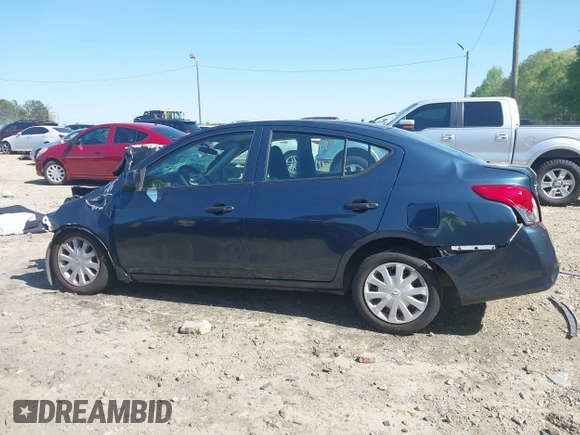 2015 Nissan Versa SV with VIN 3N1CN7APXFL813704, listed as a IAAI auction lot 42005624 with 170,690 mi miles. Bid and sale history available at carsss.com. Image 15.