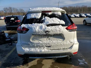 2019 Nissan Rogue SV with VIN JN8AT2MT7KW501922, listed as a Copart auction lot 45529055 with 123,481 mi miles and Salvage Title. Bid and sale history available at carsss.com. Image 6.