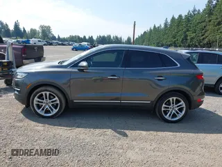 2019 Lincoln MKC Reserve with VIN 5LMTJ3DH8KUL13426, listed as a IAAI auction lot 42565566 with 60,392 mi miles and . Bid and sale history available at DreamBid. Image 14.