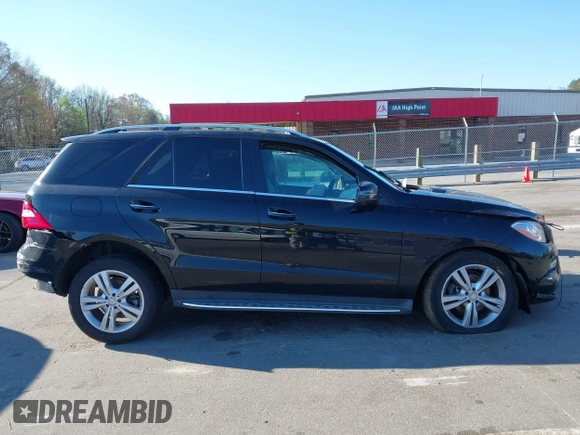 2015 Mercedes-Benz M 350 with VIN 4JGDA5HB1FA526024, listed as a IAAI auction lot 41888298 with 90,188 mi miles and . Bid and sale history available at carsss.com. Image 13.