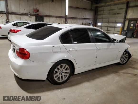 2007 BMW 3 Series 328xi z VIN WBAVC93517KX56831, wystawiony jako Copart lot #54937815 z przebiegiem 232 405 mil mil oraz Szkoda całkowita • Salvage title. Historia ofert i sprzedaży dostępna na DreamBid. Obrazek 3.