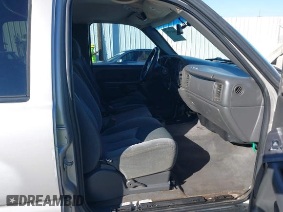 2004 Chevrolet Avalanche Z66 with VIN 3GNEC12TX4G258125, listed as a IAAI auction lot 40665236 with 219,016 mi miles and . Bid and sale history available at DreamBid. Image 5.