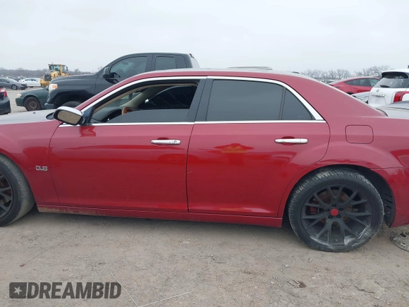2012 Chrysler 300 C z VIN 2C3CCAET6CH160837, wystawiony jako IAAI lot #41450010 z przebiegiem 201 992 mil mil oraz . Historia ofert i sprzedaży dostępna na DreamBid. Obrazek 14.