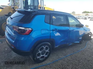 2022 Jeep Compass Trailhawk z VIN 3C4NJDDB1NT167161, wystawiony jako Copart lot #55769615 z przebiegiem 44 557 mil mil oraz Czysty tytuł • Clean title. Historia ofert i sprzedaży dostępna na DreamBid. Obrazek 3.
