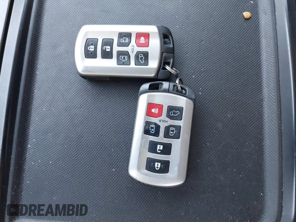 2017 Toyota Sienna XLE Auto Access Seat with VIN 5TDYZ3DC7HS865605, listed as a IAAI auction lot 42027590 with 152,599 mi miles and . Bid and sale history available at DreamBid. Image 11.
