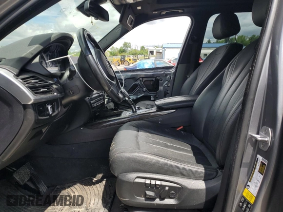 2017 BMW X5 xDrive35i z VIN 5UXKR0C34H0X80194, wystawiony jako Copart lot #57305325 z przebiegiem 129 125 mil mil oraz Szkoda całkowita • Salvage title. Historia ofert i sprzedaży dostępna na DreamBid. Obrazek 7.