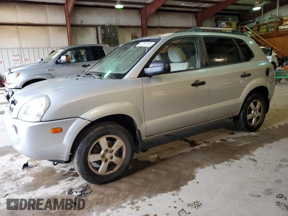2008 Hyundai Tucson GLS with VIN KM8JM12B78U876237, listed as a Copart auction lot 44781155 with 205,976 mi miles and Salvage Title. Bid and sale history available at carsss.com. Image 1.