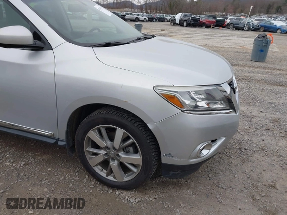 2013 Nissan Pathfinder SV with VIN 5N1AR2MM7DC678375, listed as a IAAI auction lot 41701956 with 151,087 mi miles. Bid and sale history available at carsss.com. Image 1.